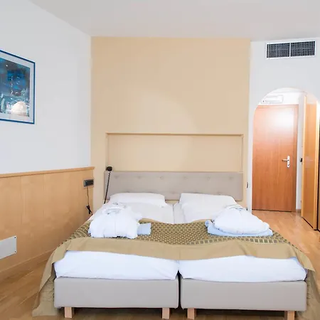 호텔 Venezia 4*